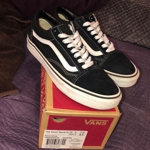Old skool black and white vans